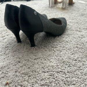 Women's Gray Tweed Kitten Heel Pumps